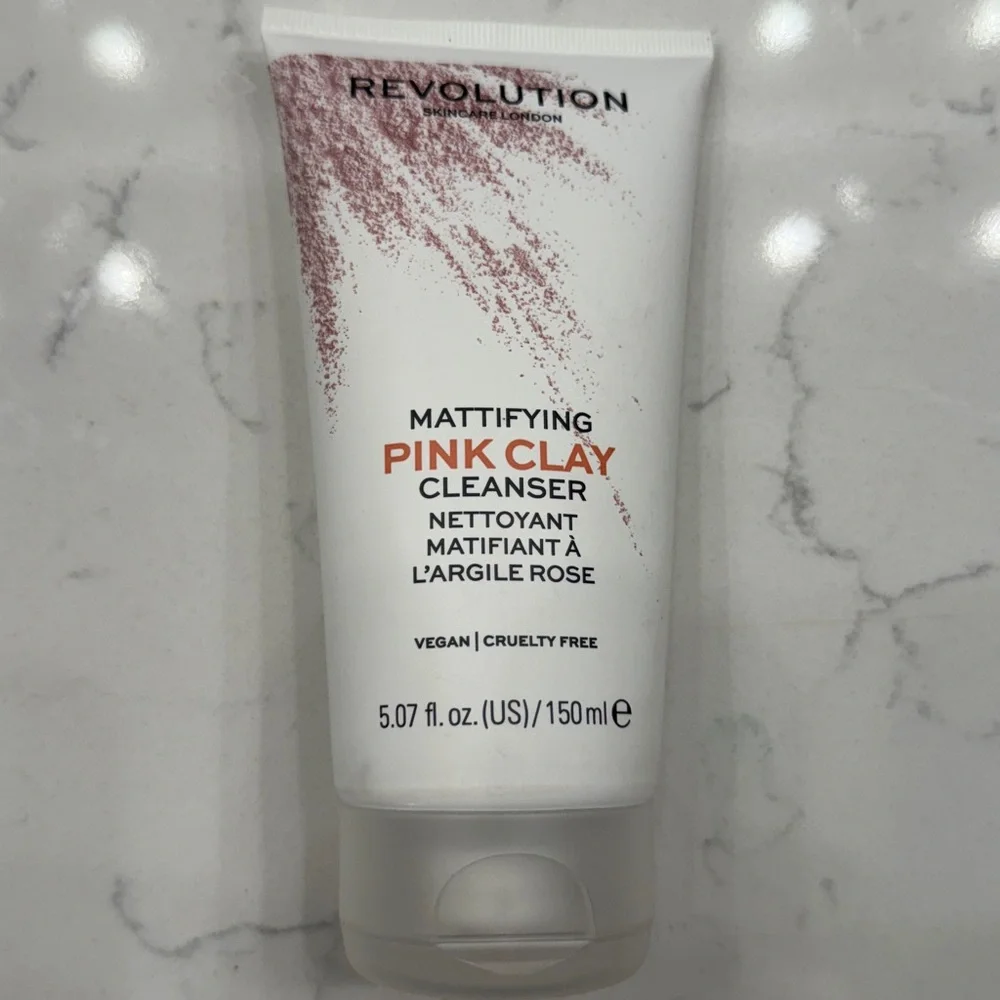 ⚠️ 5/25: Revolution Skincare Mattifying Pink Clay Cleanser.